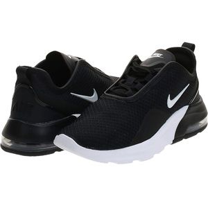 Nike Air Max Motion 2 Sneakers